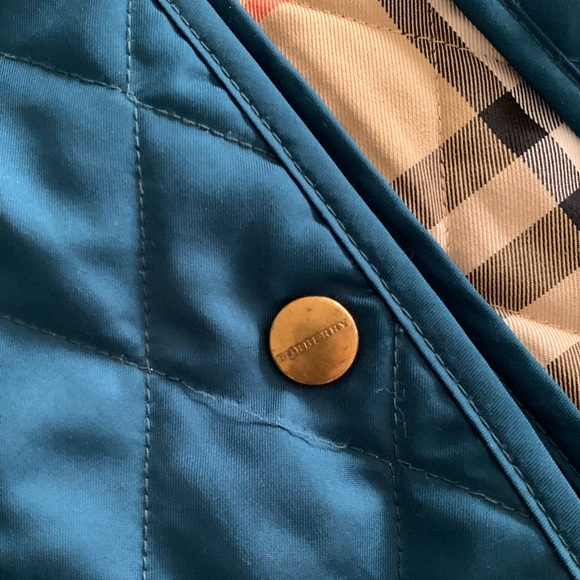Burberry brit quilted long jacket in teal color. - Picture 5 of 5